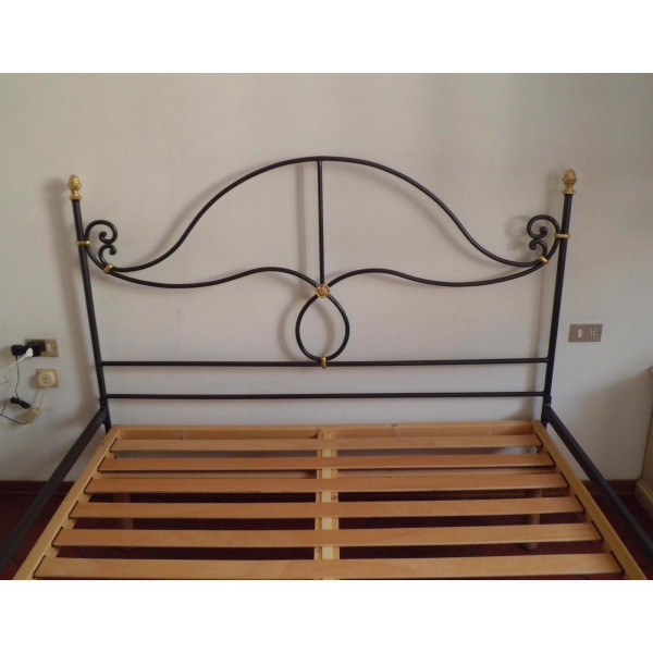 LETTO in FERRO BATTUTO . Realizzazioni Personalizzate . Cod. 935