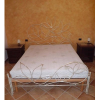 LETTO in FERRO BATTUTO . Realizzazioni Personalizzate . Cod. 937