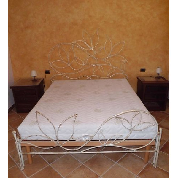LETTO in FERRO BATTUTO . Realizzazioni Personalizzate . Cod. 937