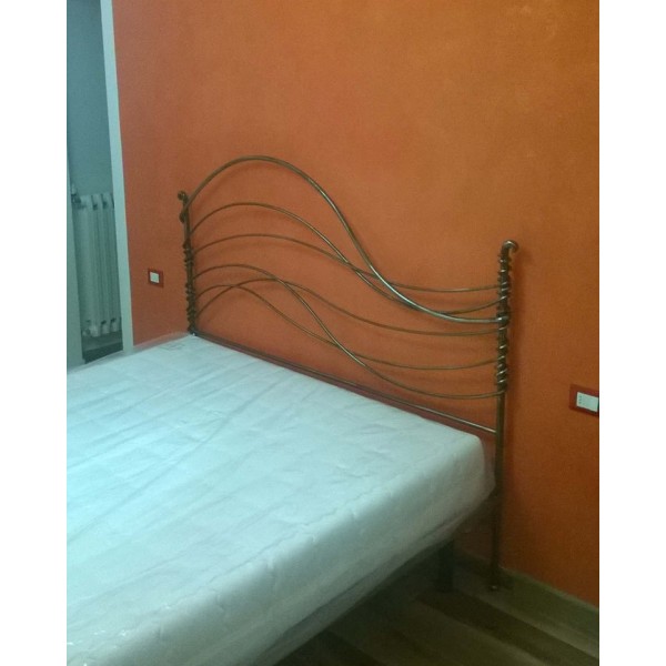 LETTO in FERRO BATTUTO . Realizzazioni Personalizzate . 977