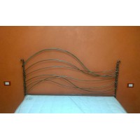 LETTO in FERRO BATTUTO . Realizzazioni Personalizzate . 977