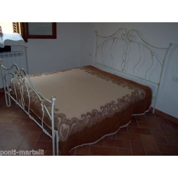 LETTO in FERRO BATTUTO . Realizzazioni Personalizzate . 988