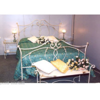LETTO in FERRO BATTUTO . Realizzazioni Personalizzate . Cod. 988