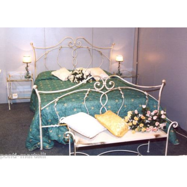 LETTO in FERRO BATTUTO . Realizzazioni Personalizzate . Cod. 988