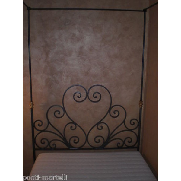 LETTO in FERRO BATTUTO . Realizzazioni Personalizzate . Cod. 991