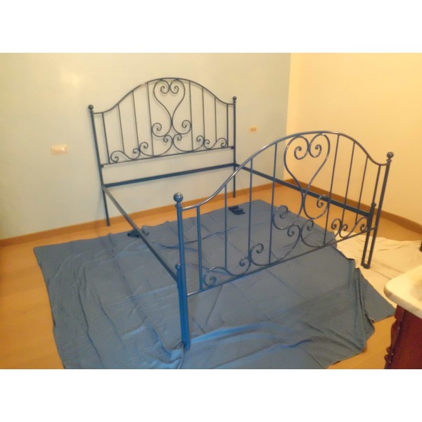 LETTO in FERRO BATTUTO . Realizzazioni Personalizzate . 994