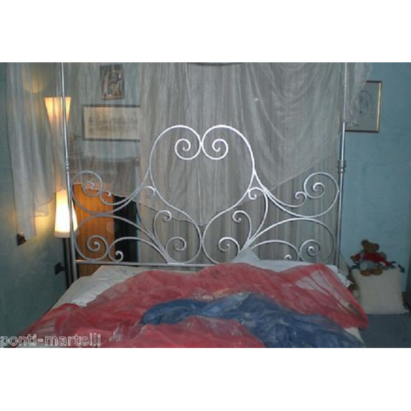 LETTO in FERRO BATTUTO . Realizzazioni Personalizzate . Cod. 999