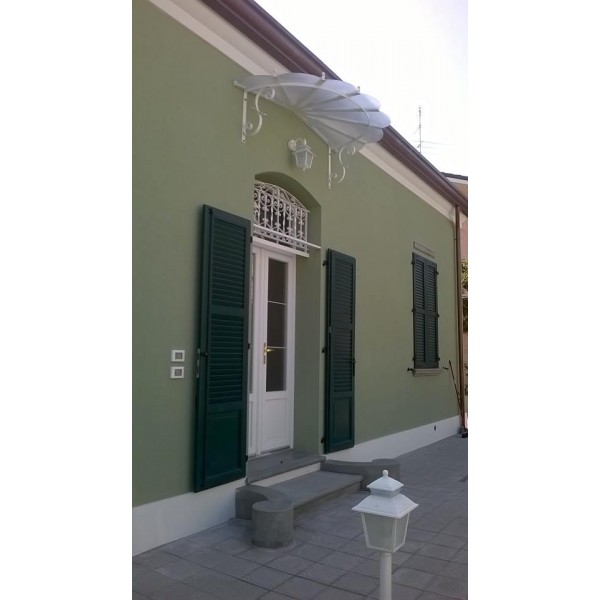 PENSILINA TETTOIA in Acciaio Inox . Personalizzata . cod. 363 . Detrazioni fino al 50%.