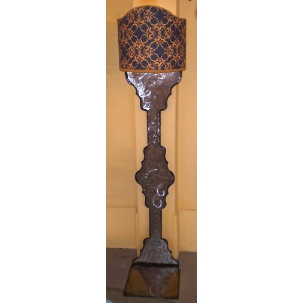 Wrought Iron Floor Lamp. Size approx. 40 x 190  cm . 488