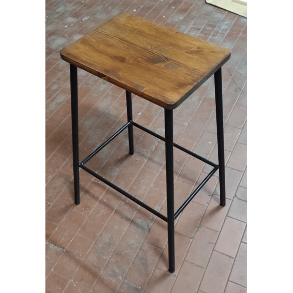 Sgabello in Ferro . Realizzazioni Personalizzate . Cod. 1959