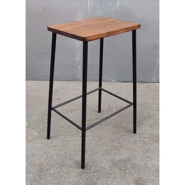 Sgabello in Ferro . Realizzazioni Personalizzate . 1959