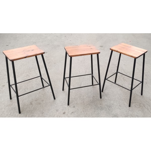 Sgabello in Ferro . Realizzazioni Personalizzate . 1959
