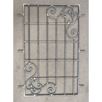 GRATA INFERRIATA in Ferro Battuto . Realizzazioni Personalizzate . Cod. 516