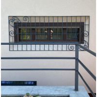 GRATA INFERRIATA in Ferro Battuto . Realizzazioni Personalizzate . Cod. 516